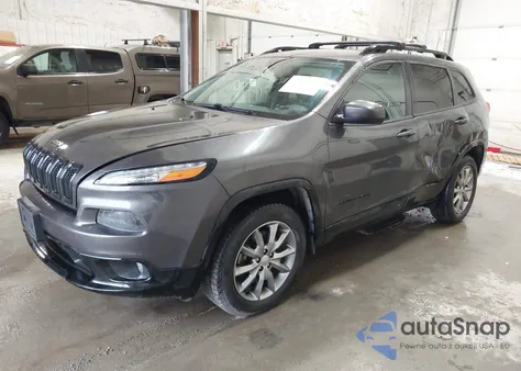 2018 Jeep Cherokee Latitude Tech Connect 4X4 из США, поврежденный, VIN 1C4PJMCB9JD589818